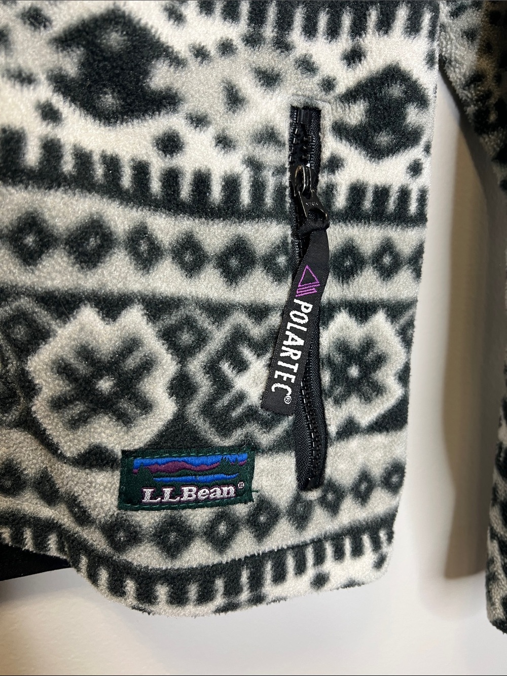 Vintage L.L. Bean Polartec Windbloc Series Black and Gray Fleece Full Zip Jacket - Picture 6 of 10